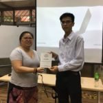 Sends a souvenir to the speaker photo 2.